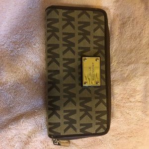 Brown Michael Kors Zipper Wallet